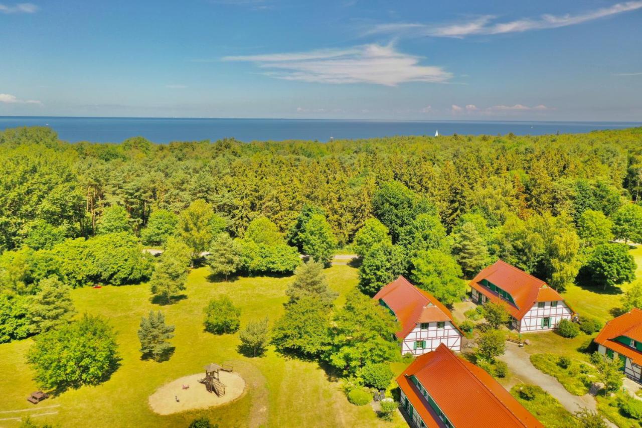 Strandnahe Ferienwohnung Ruegen Dranske Bagian luar foto