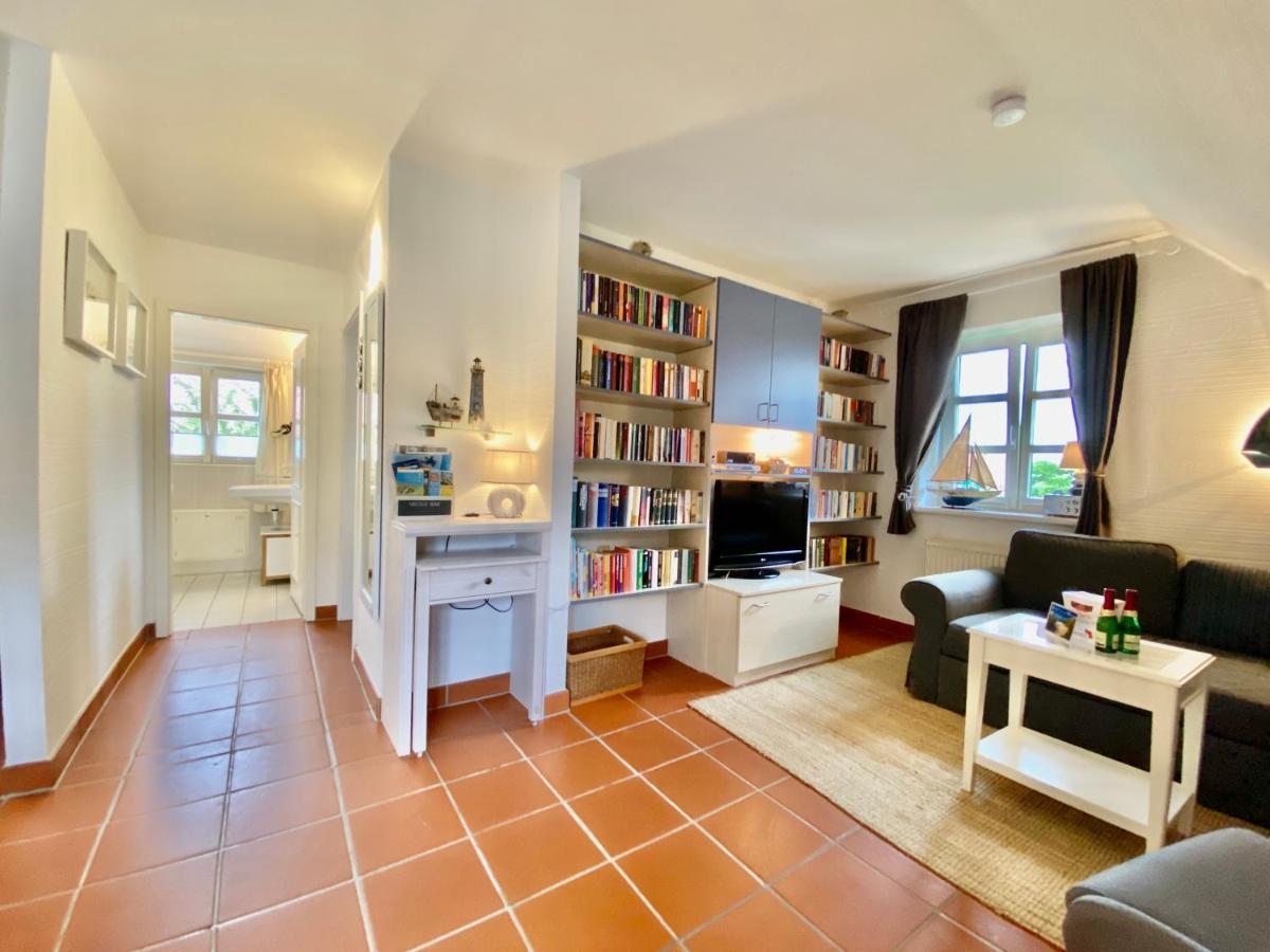 Strandnahe Ferienwohnung Ruegen Dranske Bagian luar foto