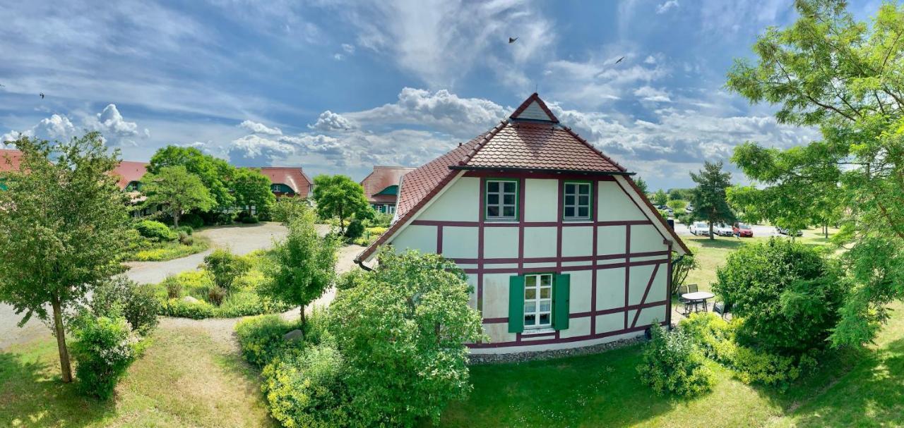 Strandnahe Ferienwohnung Ruegen Dranske Bagian luar foto