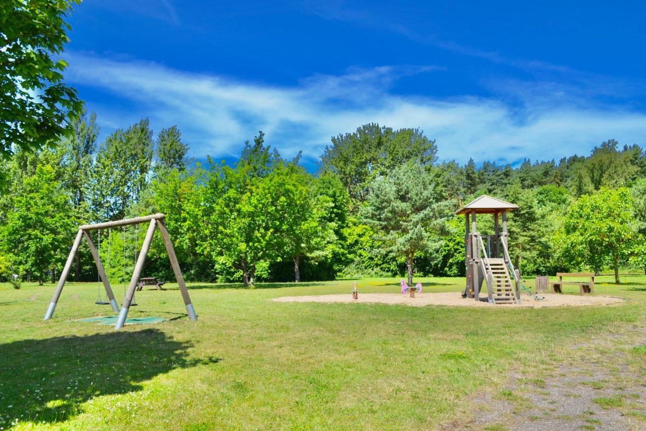 Strandnahe Ferienwohnung Ruegen Dranske Bagian luar foto