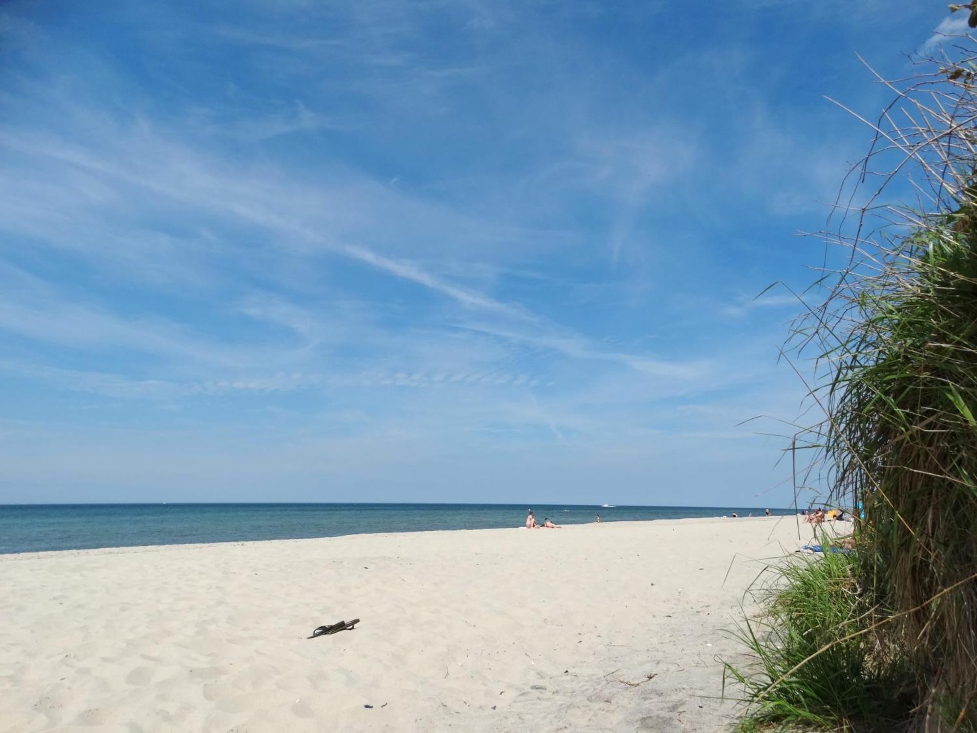 Strandnahe Ferienwohnung Ruegen Dranske Bagian luar foto